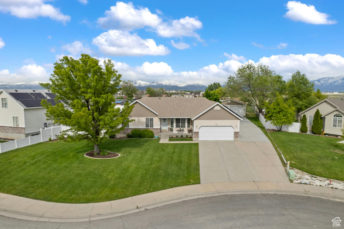 2813 S BELMONT DOWNS LN, WEST VALLEY CITY, UT 84128, photo 1 of 39