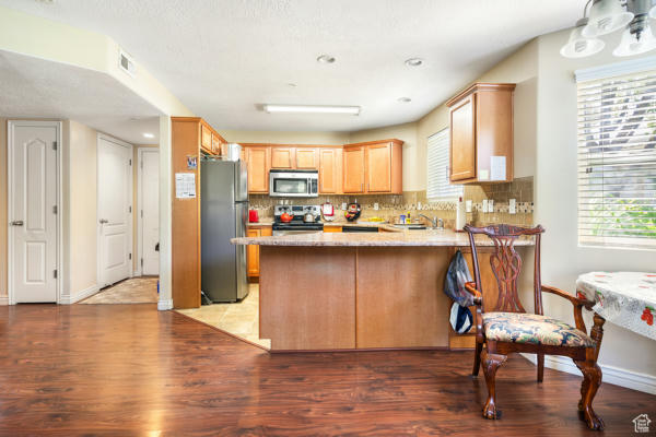 3842 S CLARE DR APT D1, WEST VALLEY CITY, UT 84119, photo 5 of 24