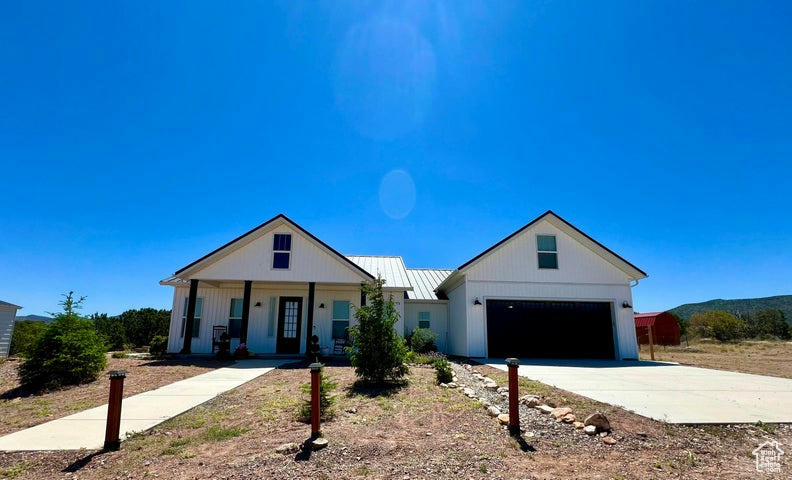 2614 E JUNIPER RD, ENTERPRISE, UT 84725, photo 1 of 53