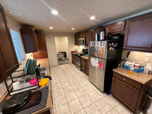 454 S 350 W, BOUNTIFUL, UT 84010, photo 5 of 46