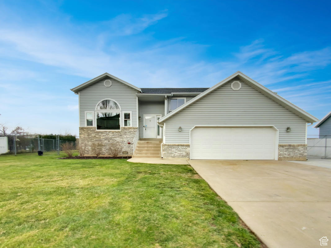1605 N LEWIS AND CLARK DR, CENTERVILLE, UT 84014, photo 1 of 24